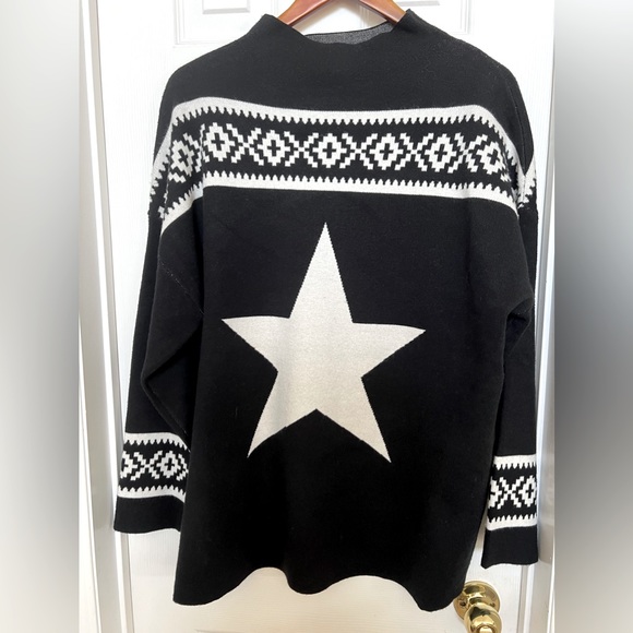 π HOST PICK π Soft and cozy Tahari NWOT star black Aztec sweater sz 1X - Picture 3 of 8